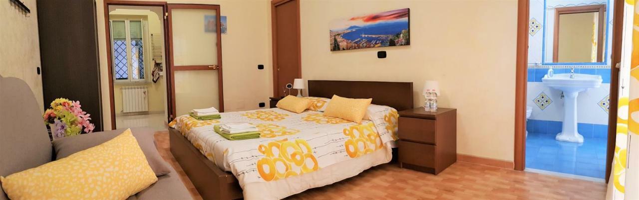 B&B Teresella เนเปิลส์ ภายนอก รูปภาพ