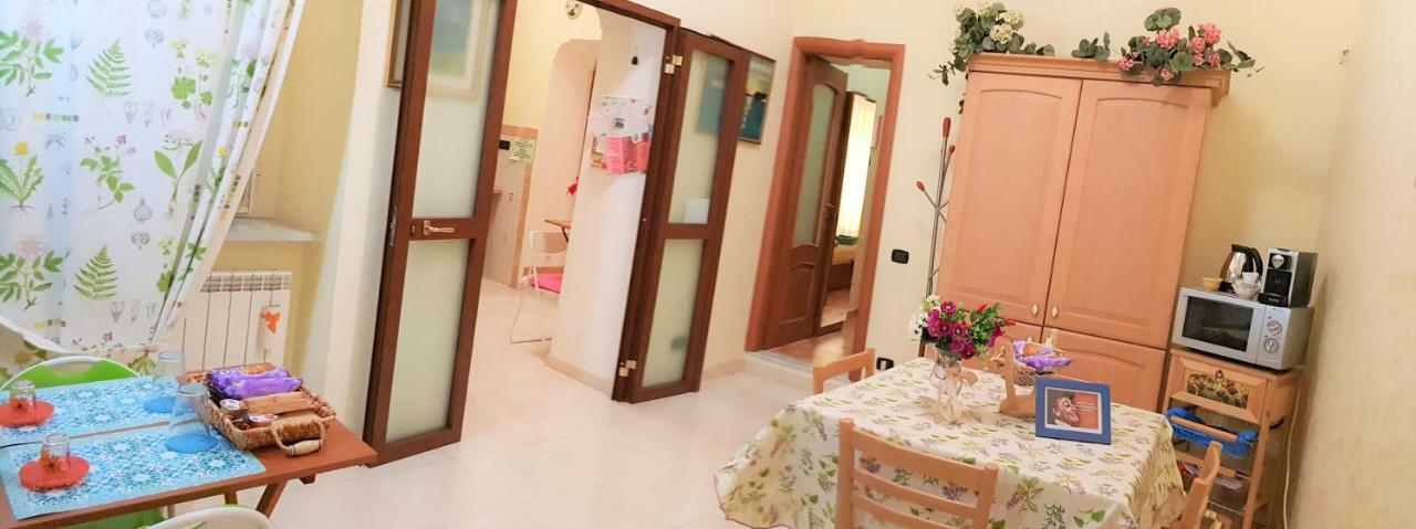 B&B Teresella เนเปิลส์ ภายนอก รูปภาพ